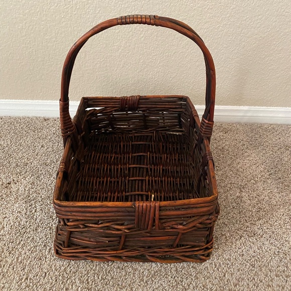 Basket - Picture 6 of 13